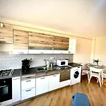 Mio Apartments Silver